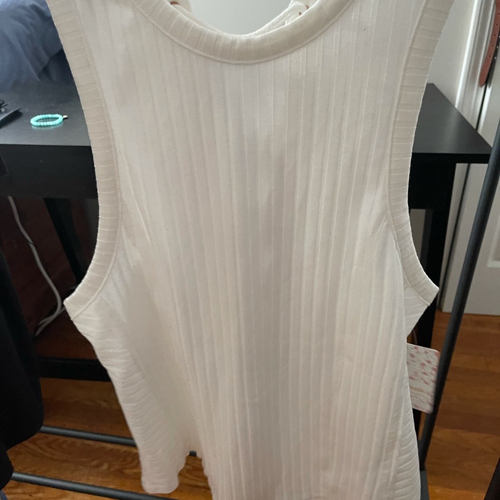 FREE PEOPLE white tank top with spicy back